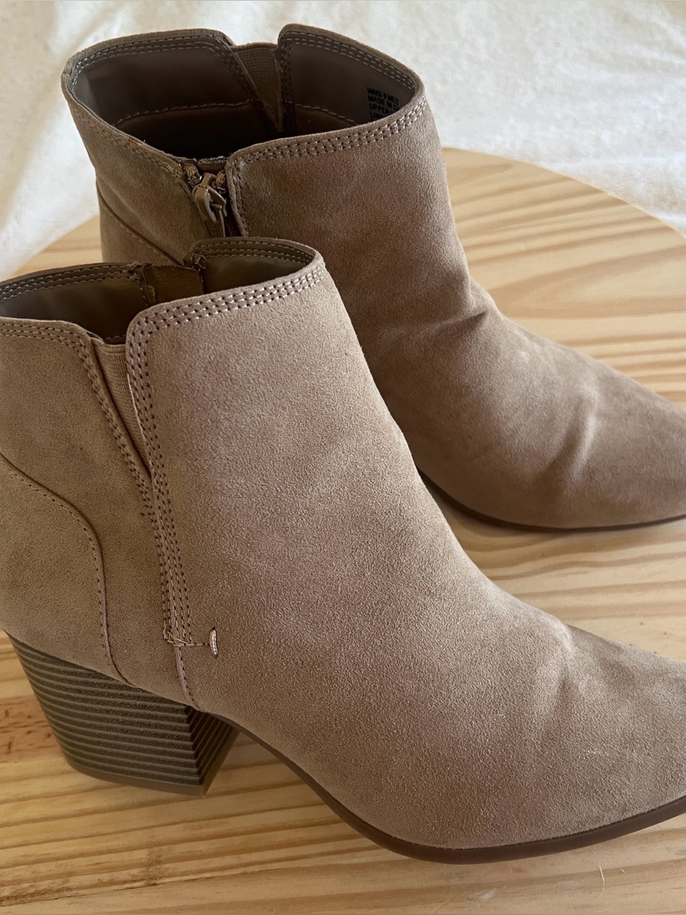Kohl’s Apartment 9 suede like Booties